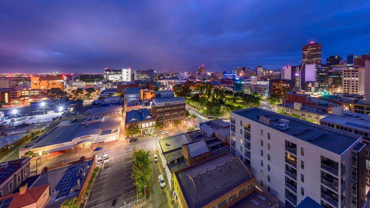 Avani Adelaide Residences Екстериор снимка